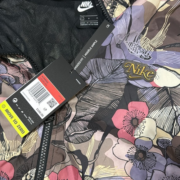 Nike windbreaker jacket size large nwt - Picture 2 of 2